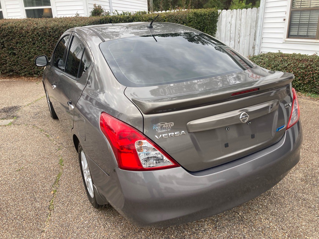 2014 Nissan Versa Image 5