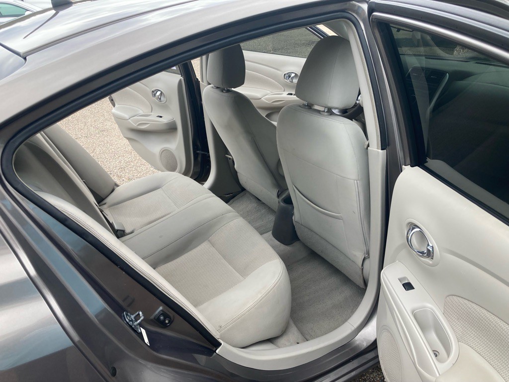 2014 Nissan Versa Image 10