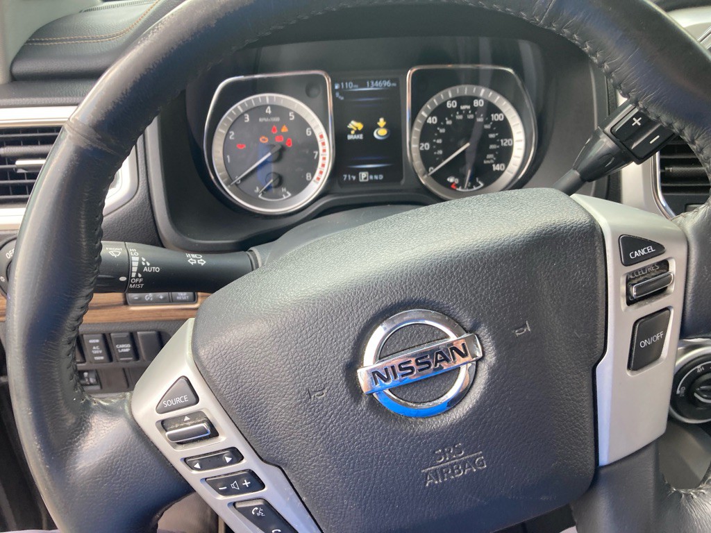 2017 Nissan Titan Image 12