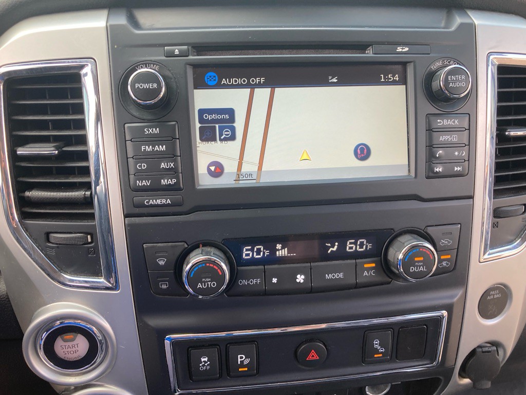 2017 Nissan Titan Image 13