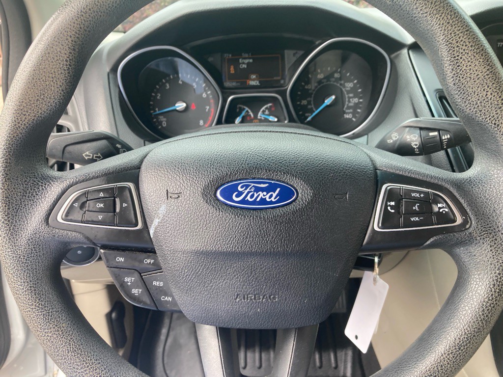 2015 Ford Focus Image 12