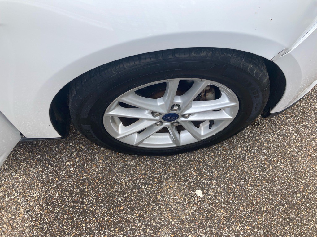 2015 Ford Focus Image 18