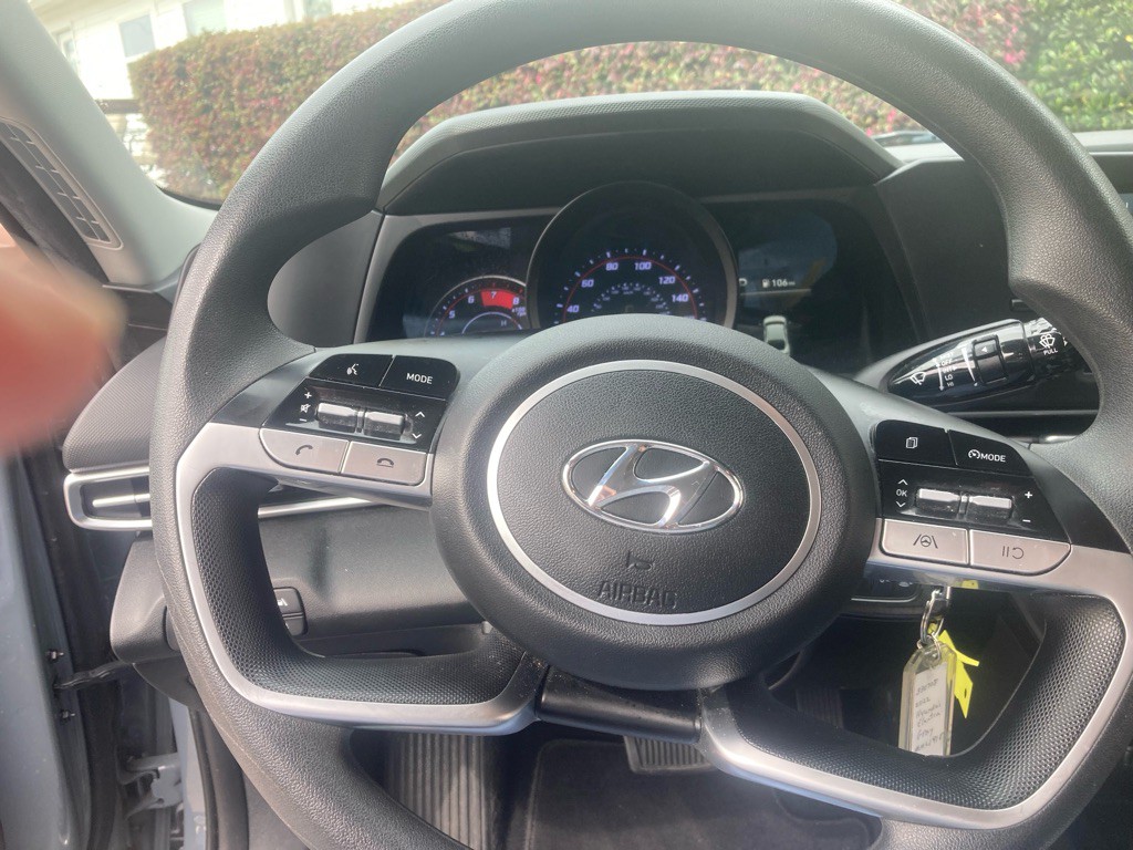 2022 Hyundai Elantra Image 12