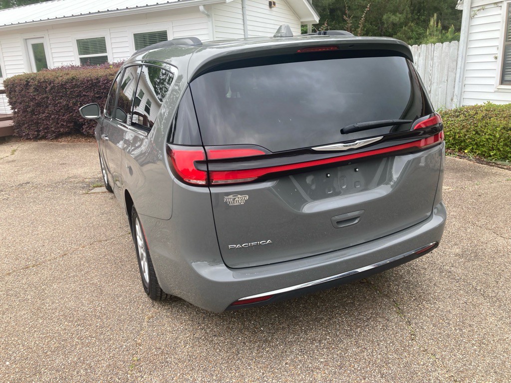 2022 Chrysler Pacifica Image 5