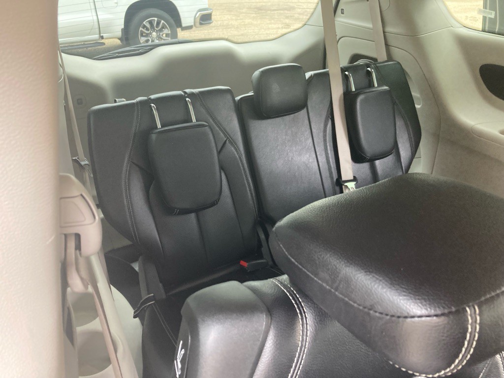 2022 Chrysler Pacifica Image 13