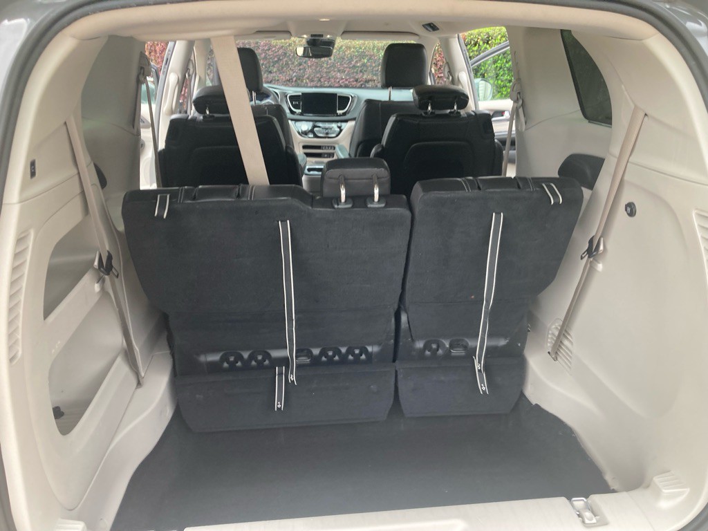 2022 Chrysler Pacifica Image 16