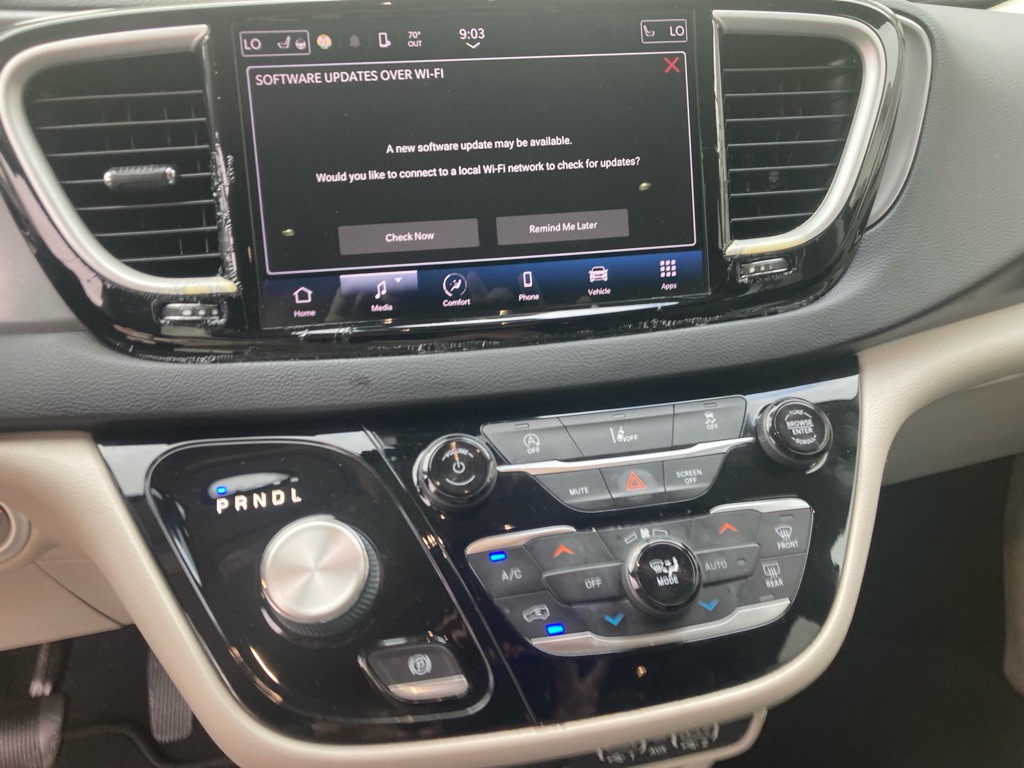 2022 Chrysler Pacifica Image 23