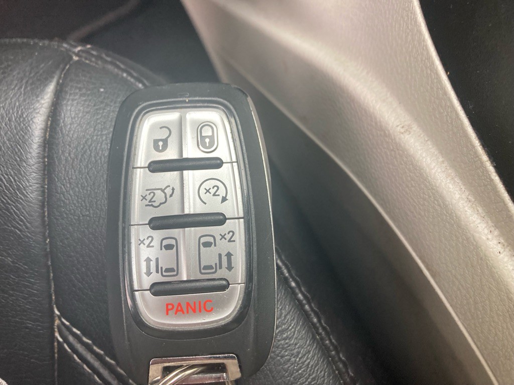 2022 Chrysler Pacifica Image 28