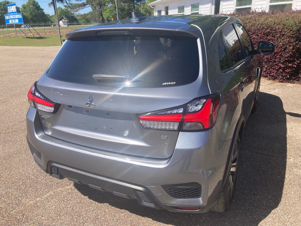 2023 Mitsubishi Outlander Image 6