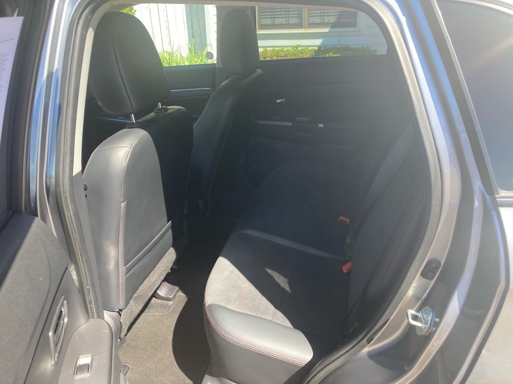 2023 Mitsubishi Outlander Image 7