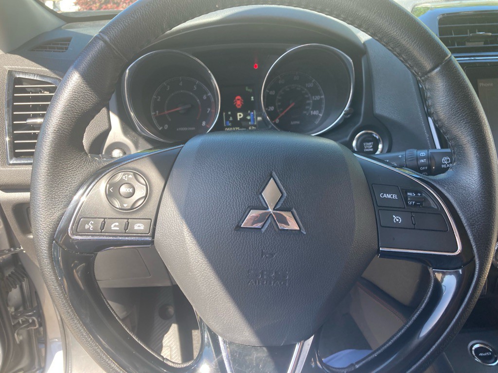 2023 Mitsubishi Outlander Image 12