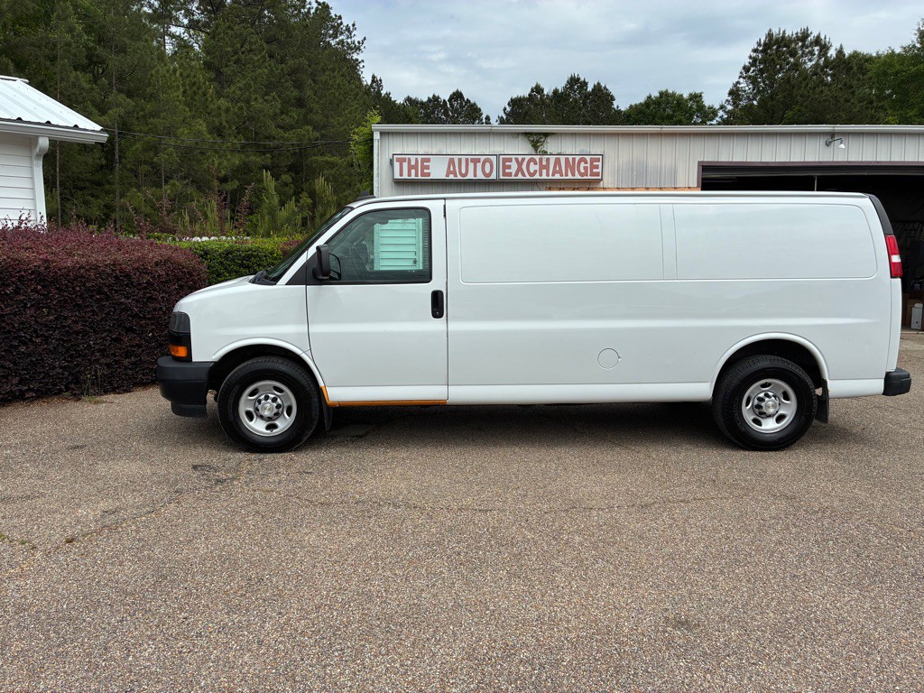 2020 Chevrolet Express Image 1