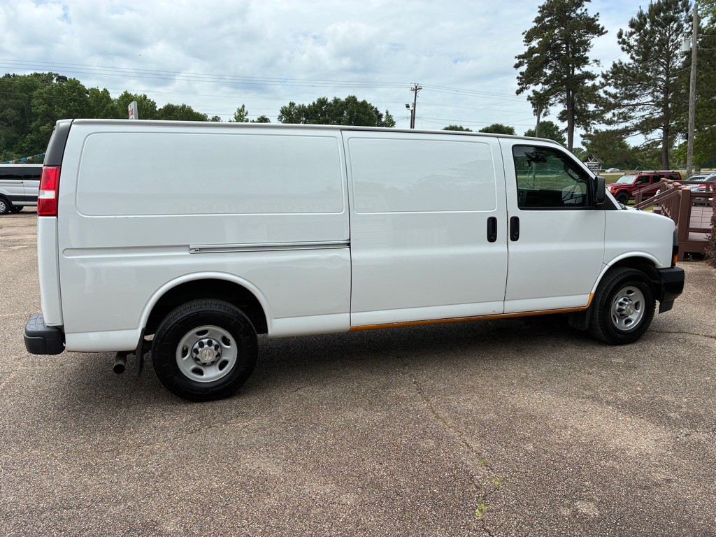 2020 Chevrolet Express Image 2