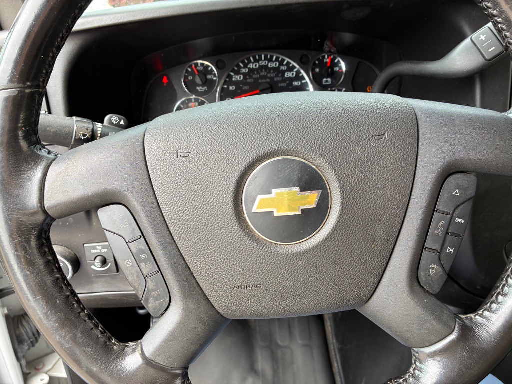 2020 Chevrolet Express Image 9