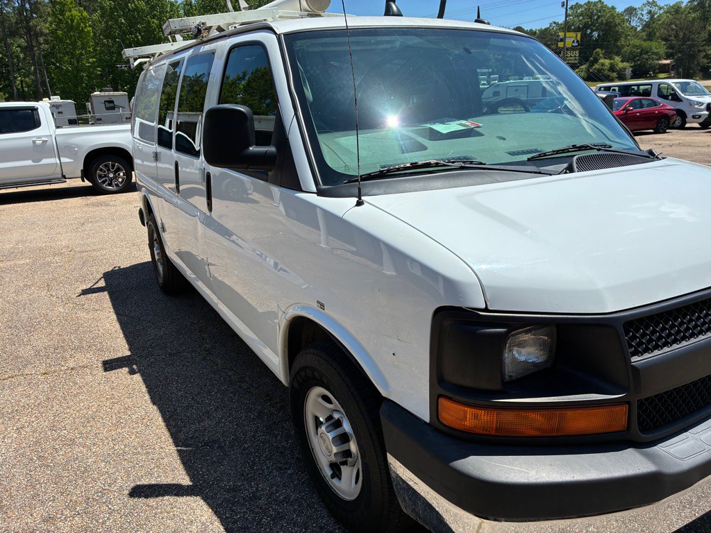 2014 Chevrolet Express Image 4
