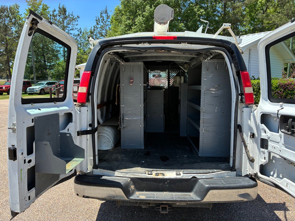 2014 Chevrolet Express Image 7