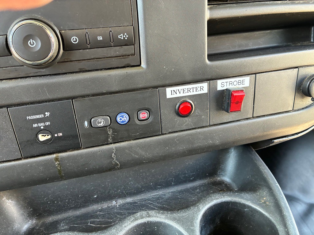2014 Chevrolet Express Image 16