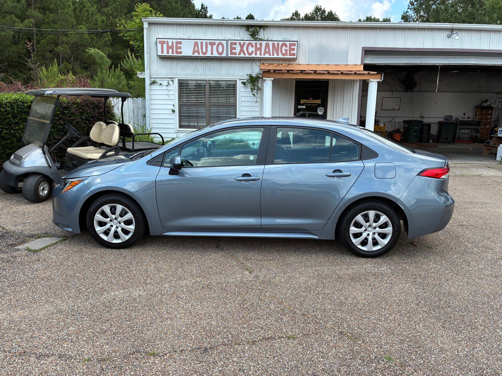 2024 Toyota Corolla Image 1