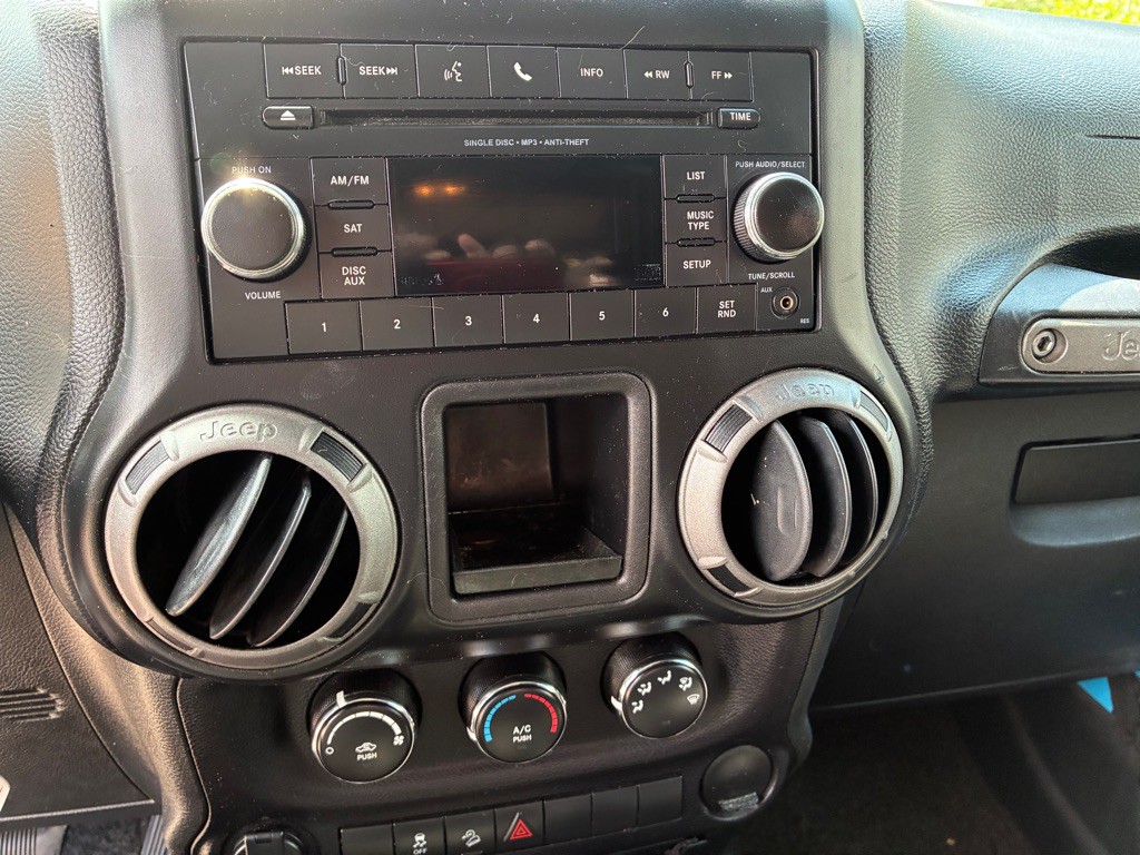 2017 Jeep Wrangler Image 10