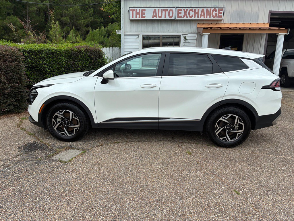 2024 Kia Sportage Image 1