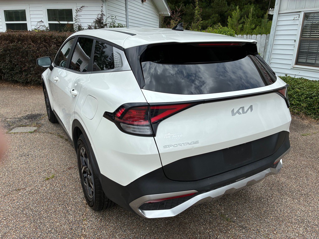 2024 Kia Sportage Image 3