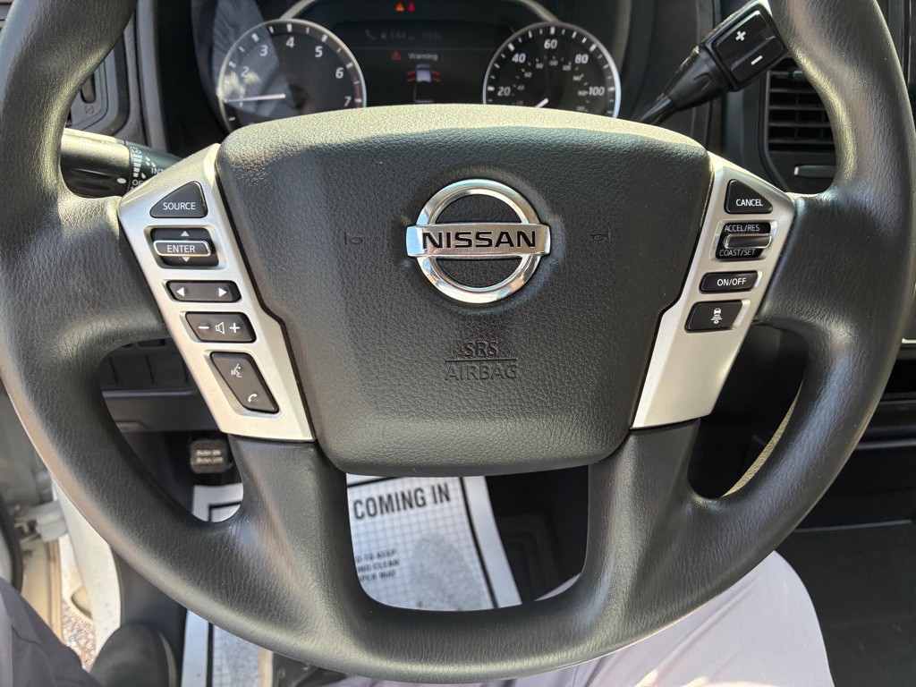 2022 Nissan Titan Image 14