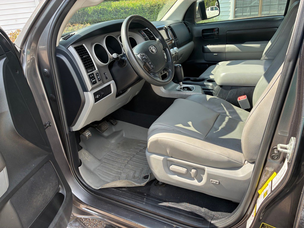 2013 Toyota Tundra Image 8