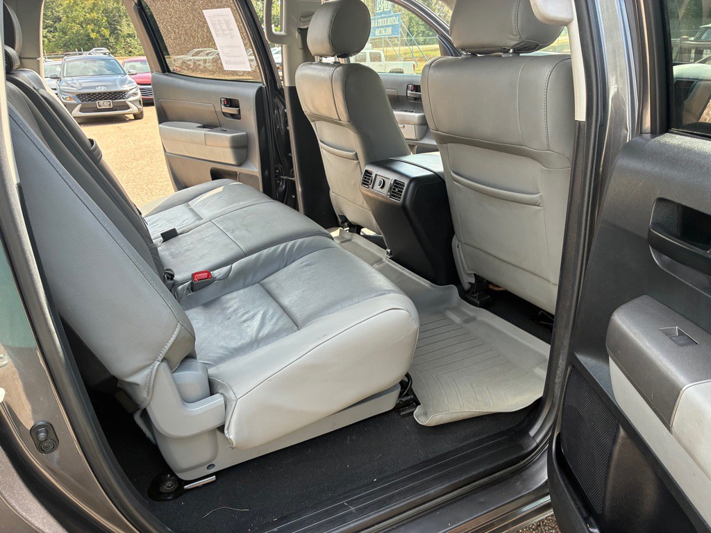 2013 Toyota Tundra Image 11