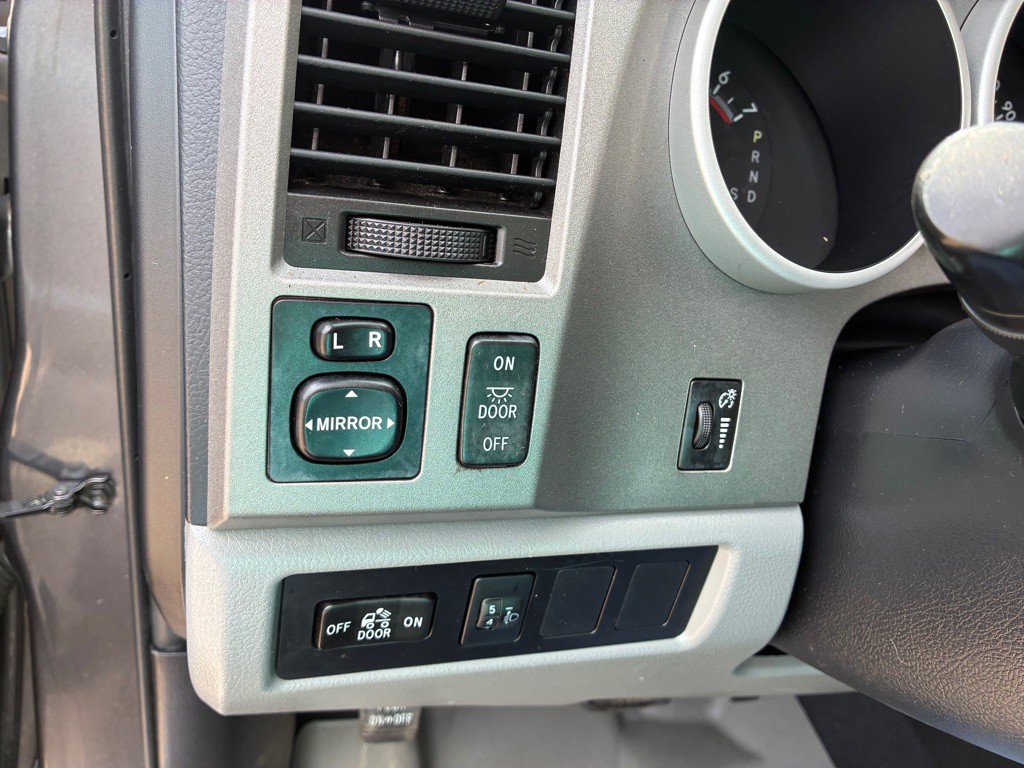 2013 Toyota Tundra Image 16