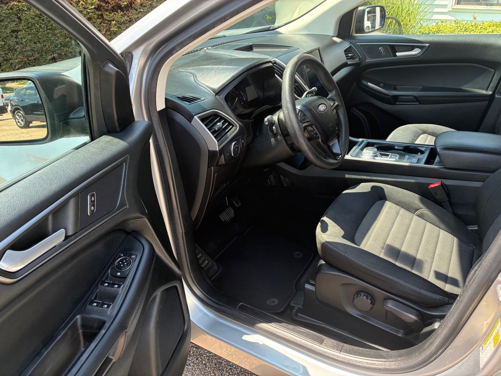 2022 Ford Edge Image 5