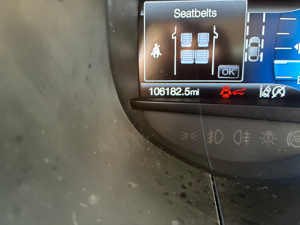 2022 Ford Edge Image 10