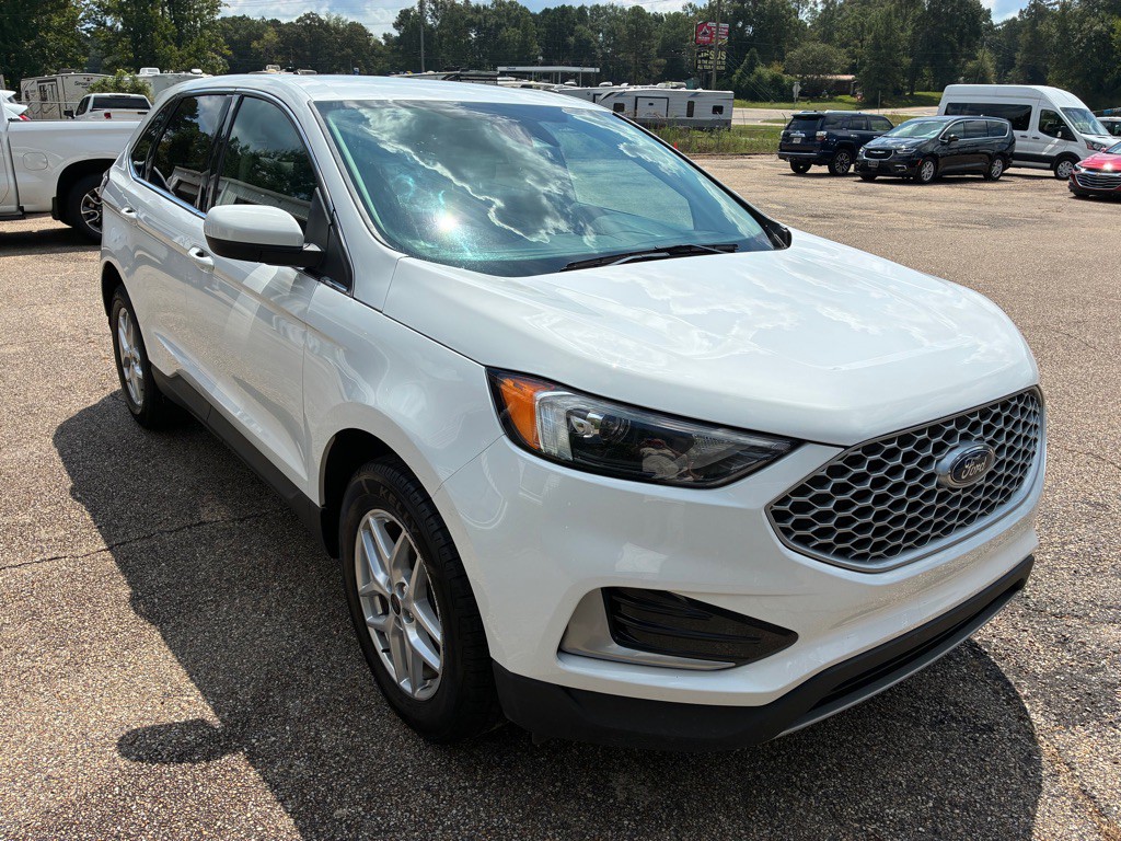 2024 Ford Edge Image 4