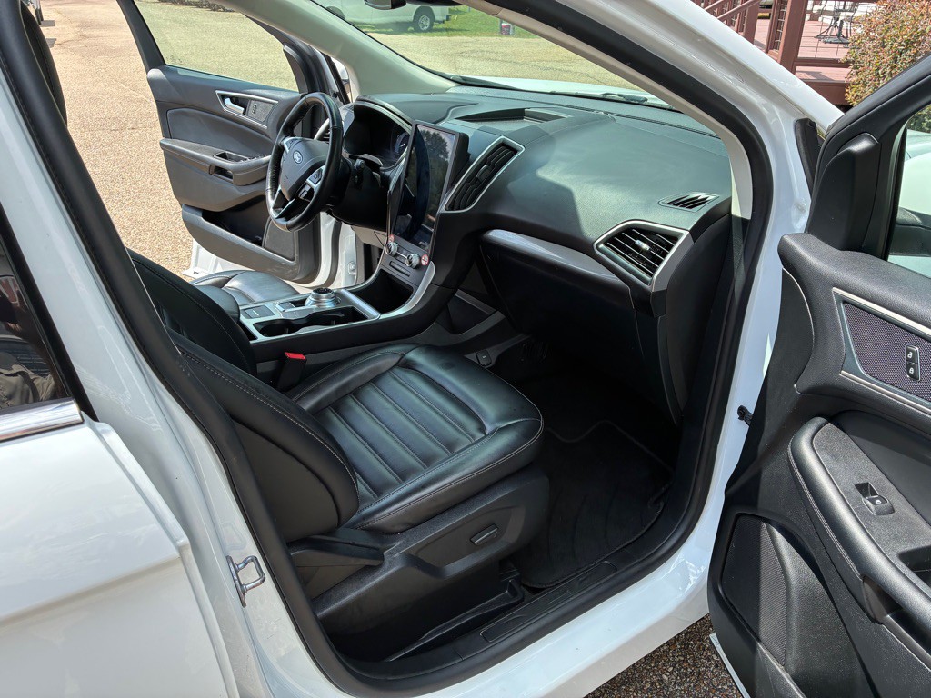 2024 Ford Edge Image 9