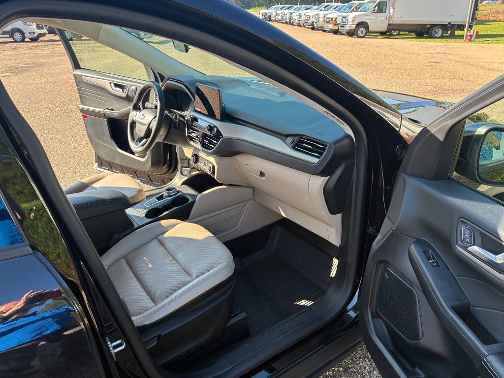 2022 Ford Escape Image 9