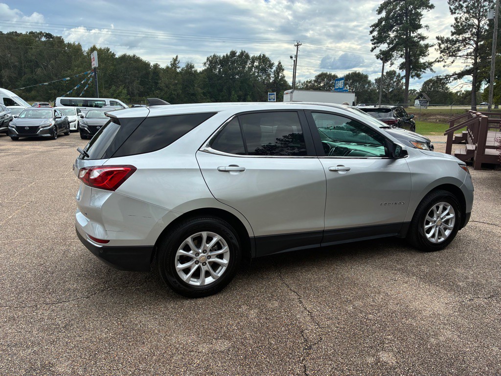 2021 Chevrolet Equinox Image 2