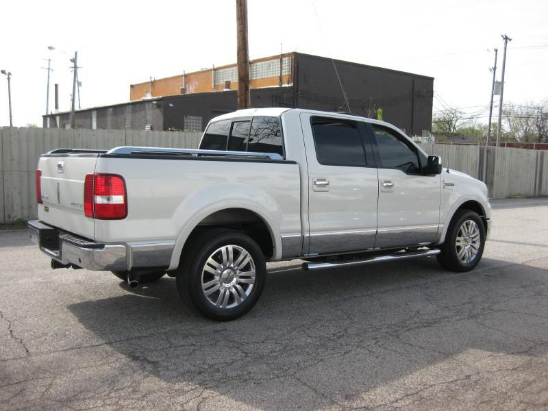 2006 Lincoln Mark LT Image 12
