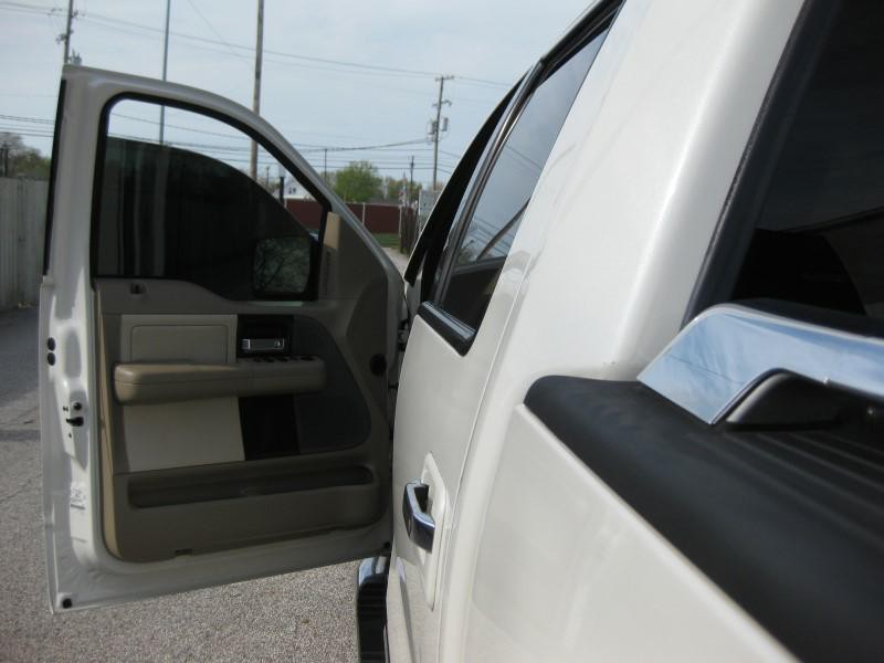 2006 Lincoln Mark LT Image 13