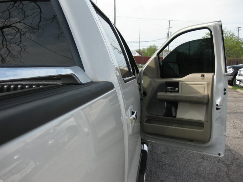 2006 Lincoln Mark LT Image 14