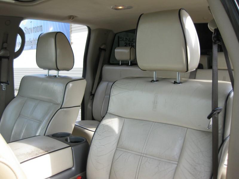 2006 Lincoln Mark LT Image 19
