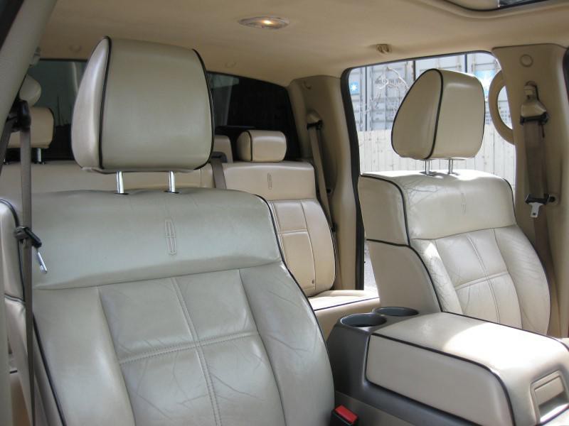 2006 Lincoln Mark LT Image 20