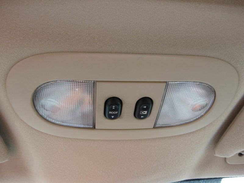 2006 Lincoln Mark LT Image 30