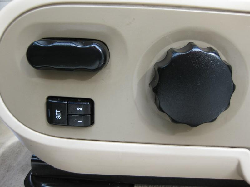 2006 Lincoln Mark LT Image 33