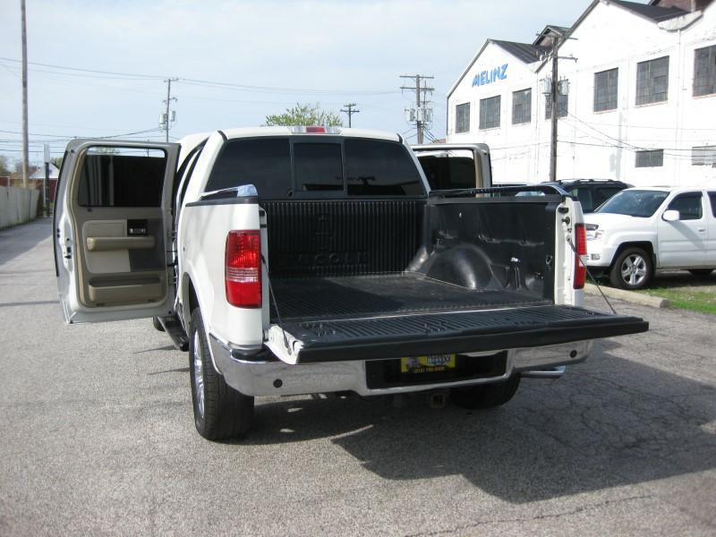 2006 Lincoln Mark LT Image 42