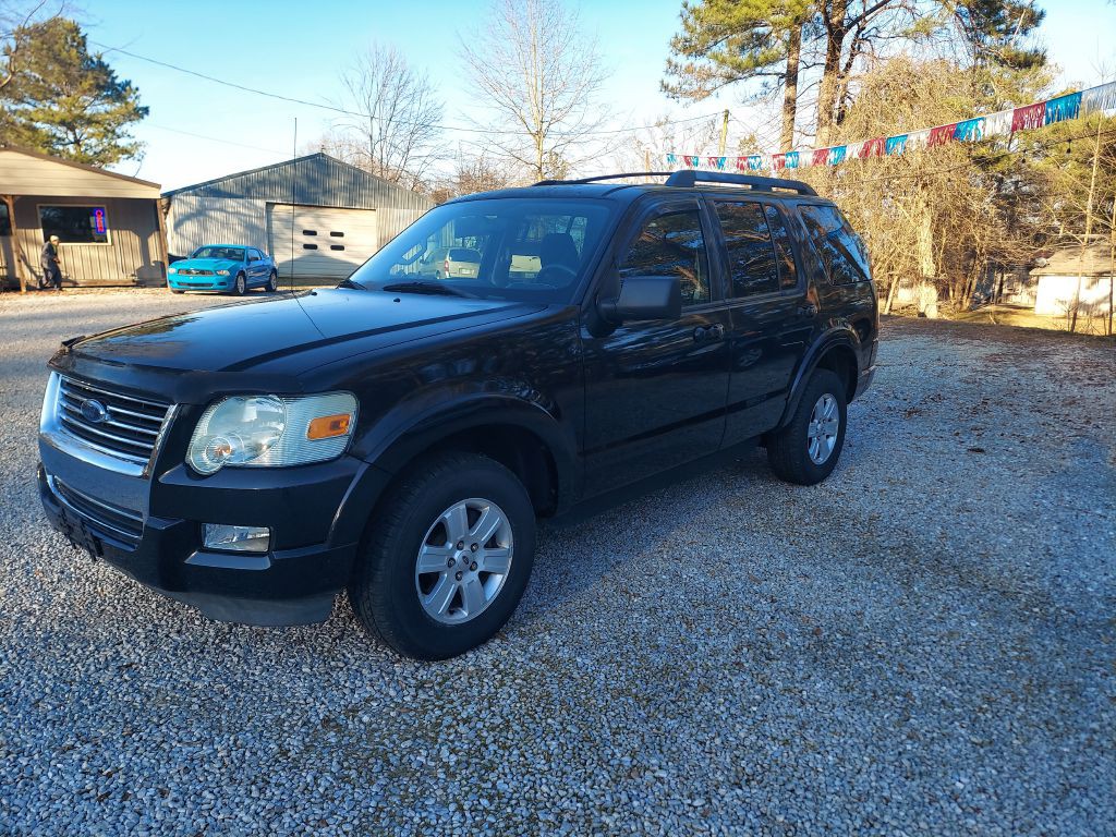2010 Ford Explorer Image 2