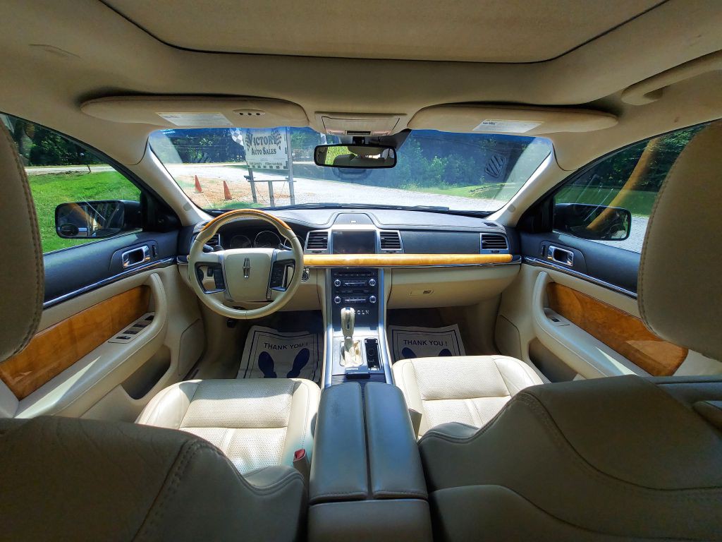 2012 Lincoln MKS Image 8