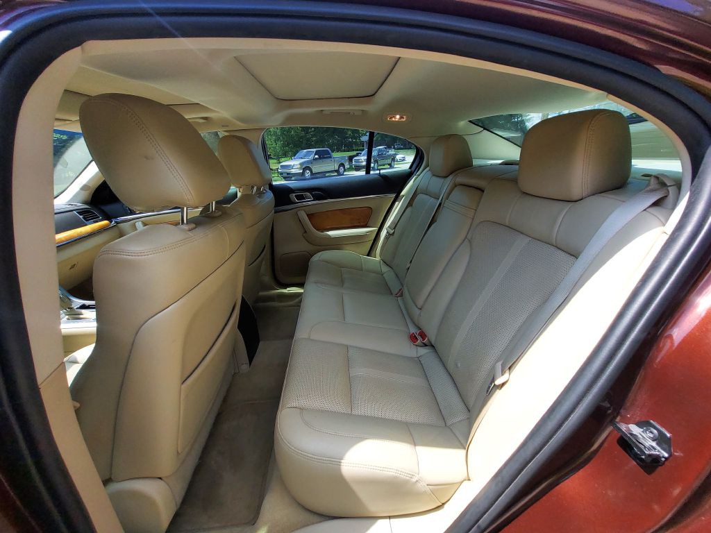 2012 Lincoln MKS Image 10