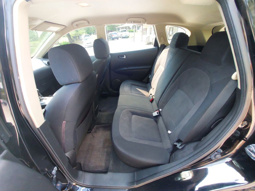 2011 Nissan Rogue Image 10