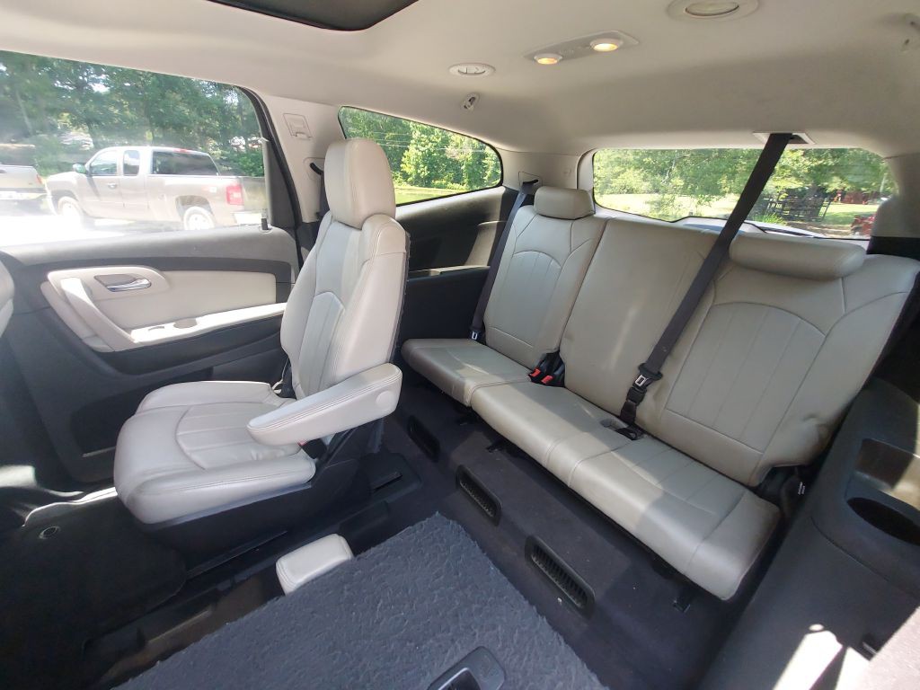 2012 Chevrolet Traverse Image 11