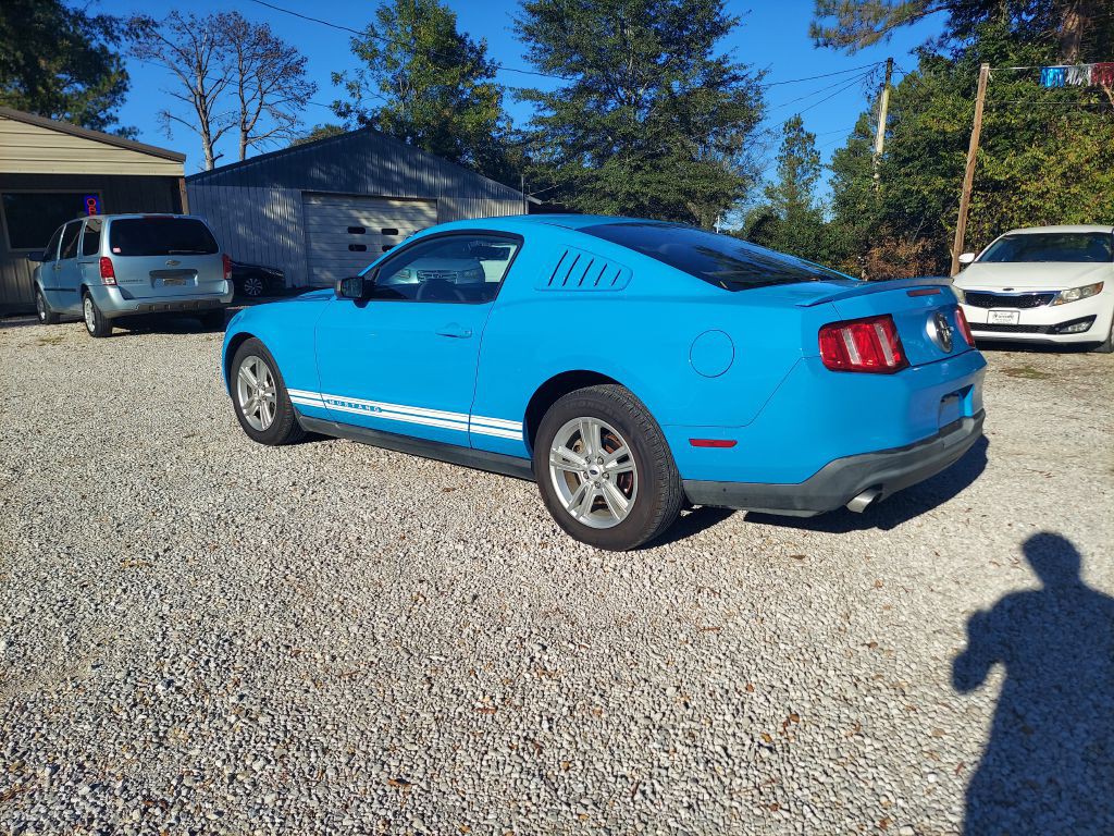 2011 Ford Mustang Image 3