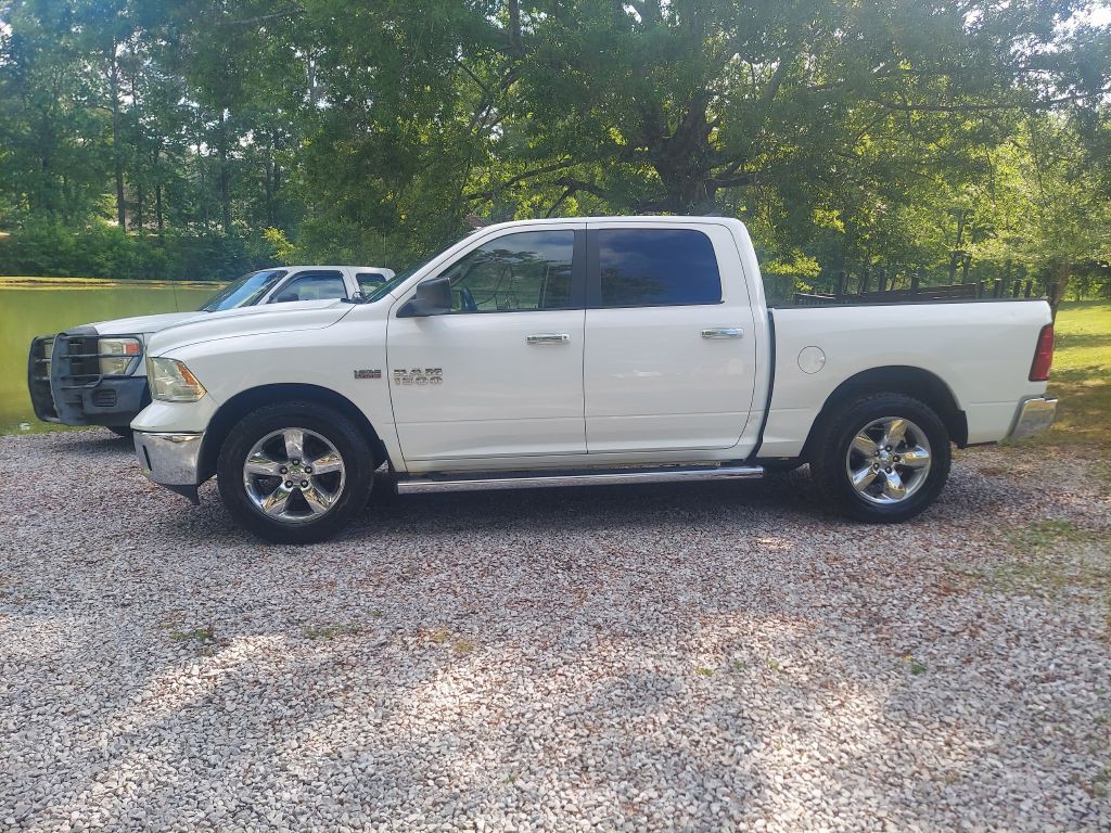 2014 RAM 1500 Image 2